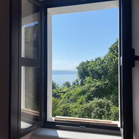 Crveni Apartman Cres Bagian luar foto